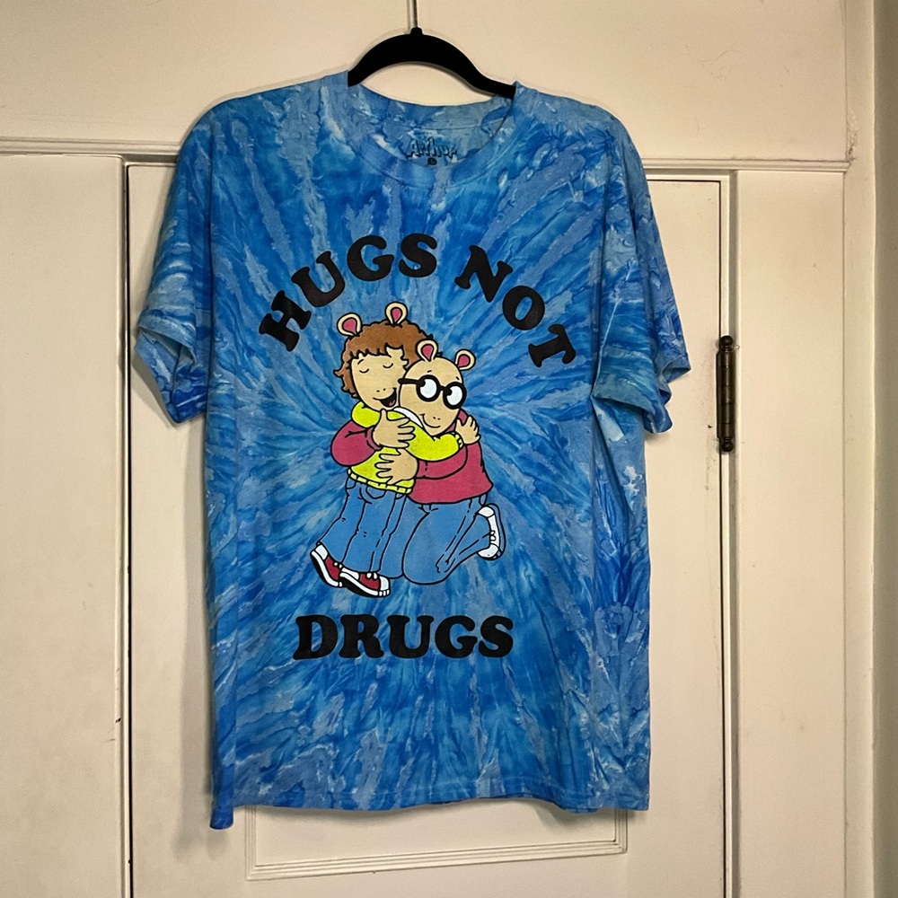 Arthur Tie Dye Hugs Not Drugs Tee
